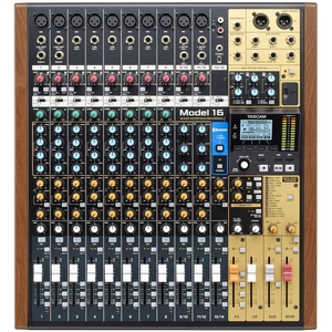 Tascam - Model16 szemből